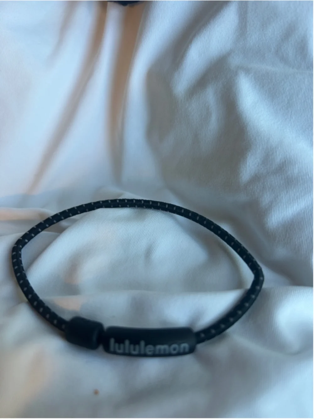 Lululemon 3 pc Hair Accessory Set Black & Beige, headband, hair tie & scrunchie